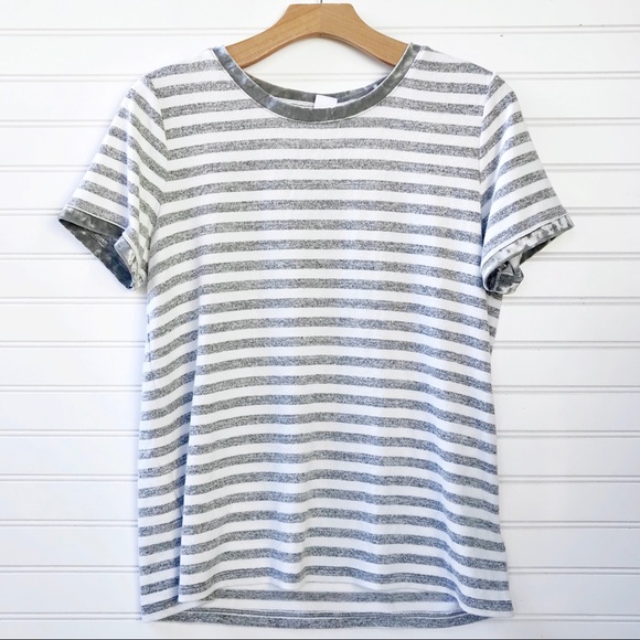 ⭐️ 3 for $25 Gap Stripe Tee - Picture 2 of 6